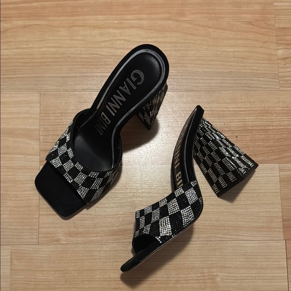 Gianni Bini Black and White Heeled Mules